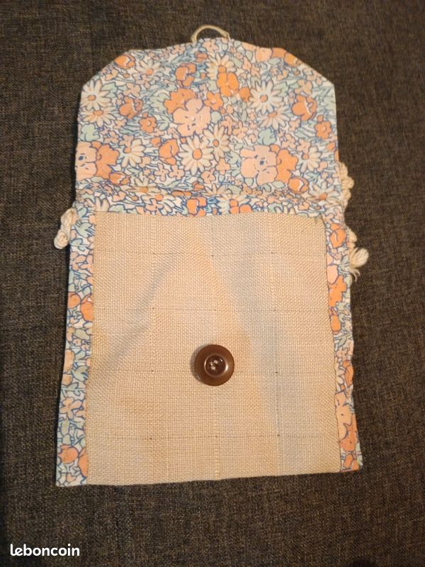 Petite pochette en tissu (image 3)