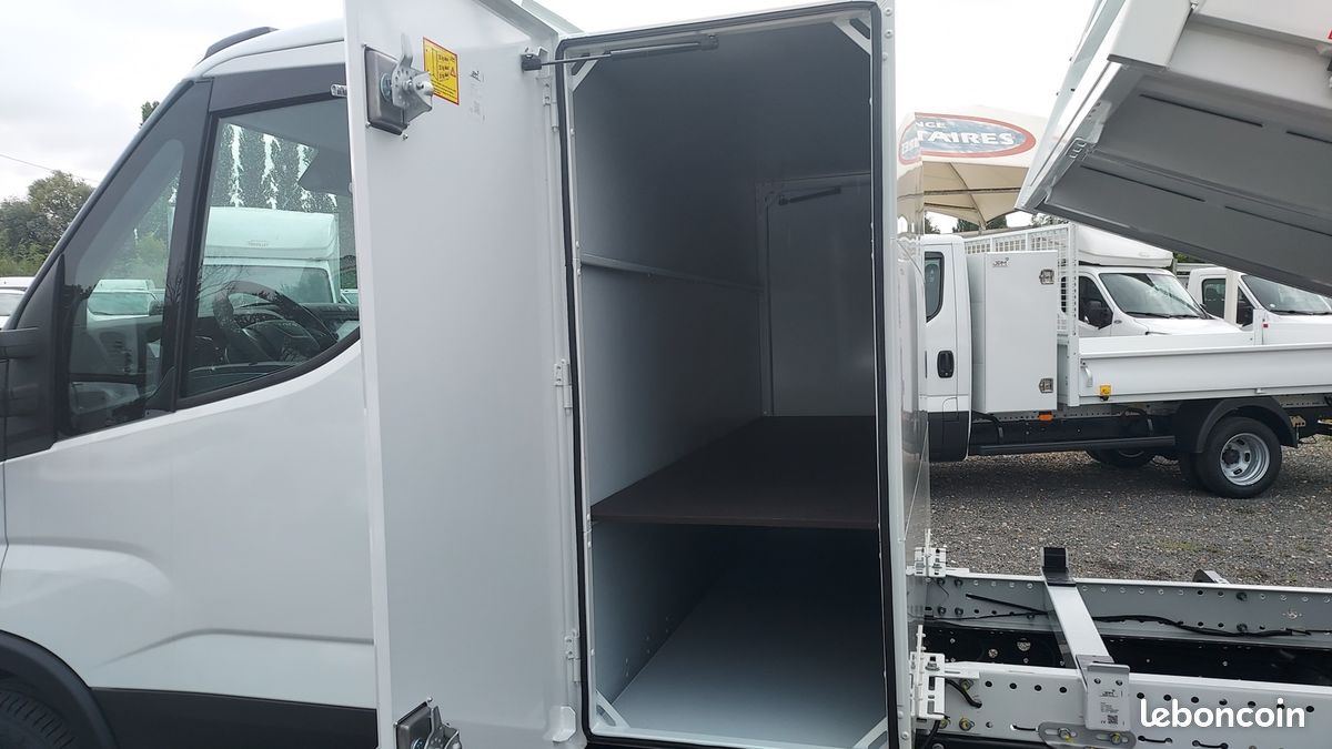 Iveco DAILY BENNE ACIER JPM 35C16H 3.0 +COFFRE (image 4)