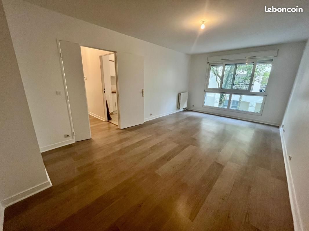 Appartement 4 pièces 94 m² · à Rueil-Malmaison · 94 m² · 2 064 €