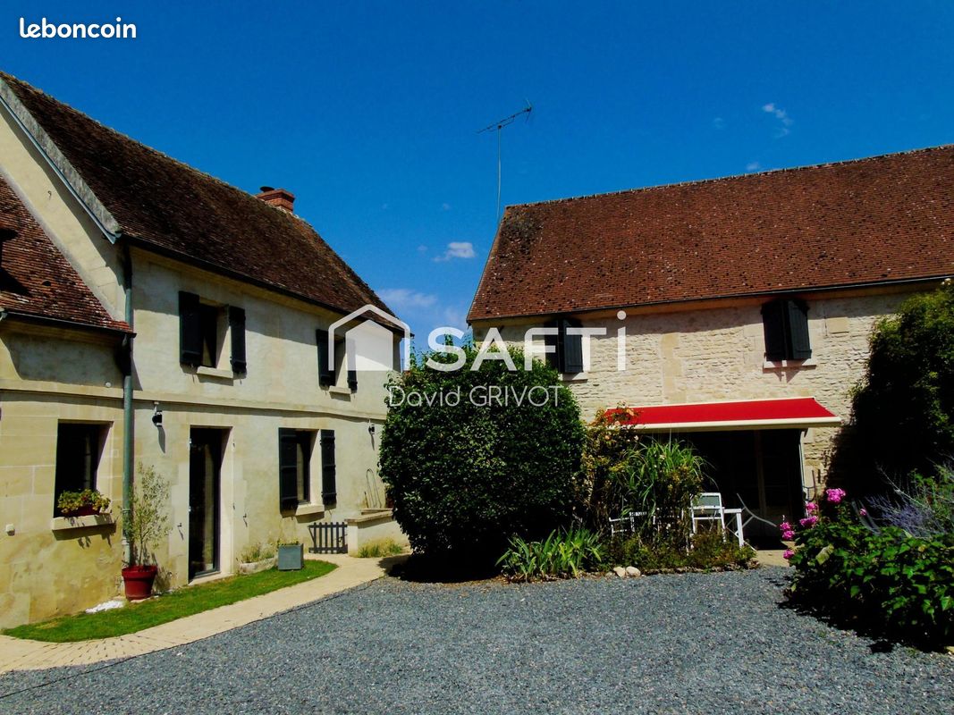 Maison 9 pièces 343 m² · à Foulangues · 343 m² · 766 000 €
