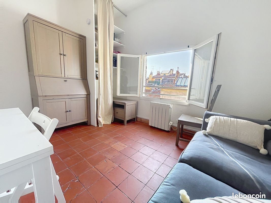 Appartement 1 pièce 15 m² · à Aix-en-Provence · 14,6 m² · 120 000 €