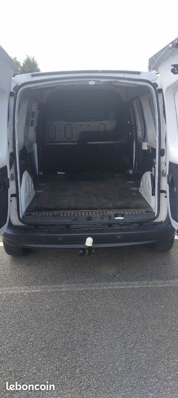 Renault kangoo maxi 1.5 dci 95 cv an 21 propre 1 ere main (image 8)