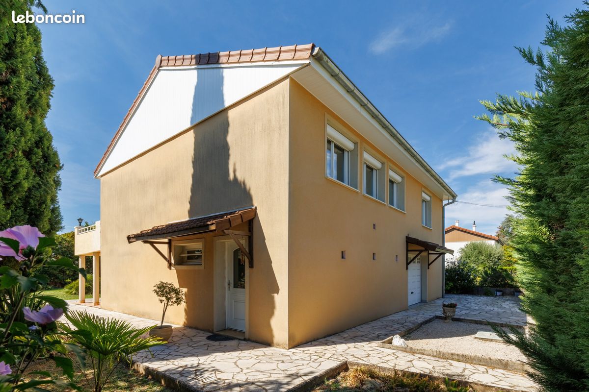 Maison 6 pièces 152 m² · à Saint-Priest · 152 m² · 419 000 €