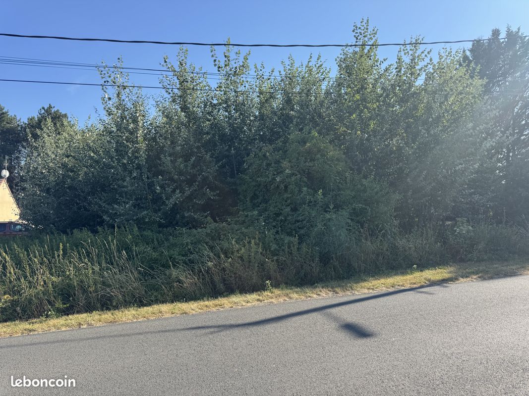 Terrain 1800 m² · à Thimory · 1 800 m² · 16 000 €
