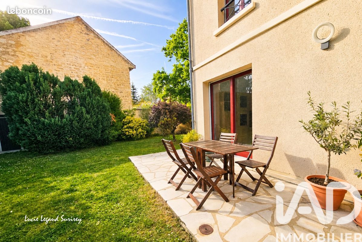 Appartement 6 pièces 99 m² · à Saint-Germain-en-Laye · 99 m² · 950 000 €