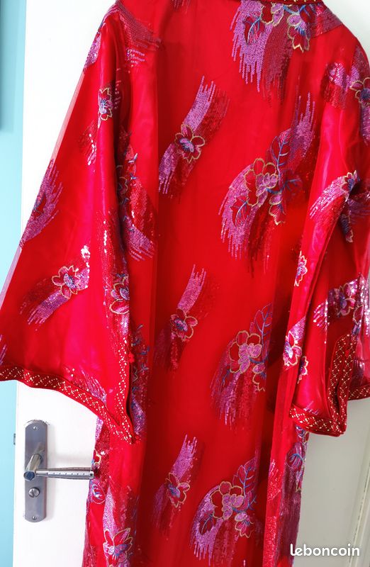 Magnifique caftan rouge avec ceinture Neuf (image 4)