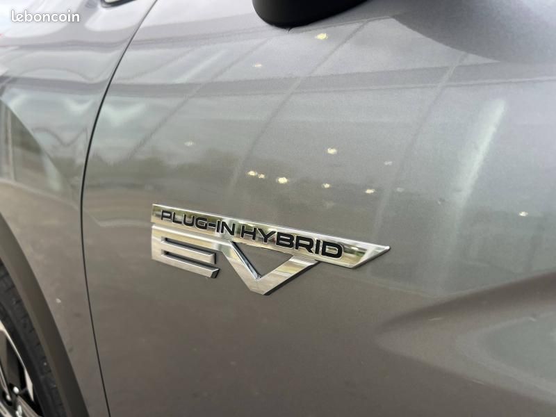 Mitsubishi Eclipse Cross 2.4 MIVEC PHEV 188ch Business 4WD (image 21)