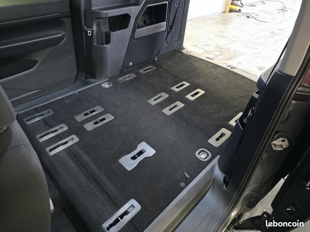 FORD TRANSIT CONNECT/TOURNEO CONNECT Tourneo Connect 2.0 EcoBlue - 102- 7pl Titanium (image 20)