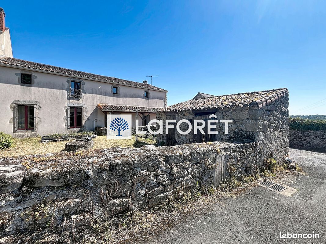 Maison 3 pièces 114 m² · à Nueil-les-Aubiers · 114 m² · 153 490 €