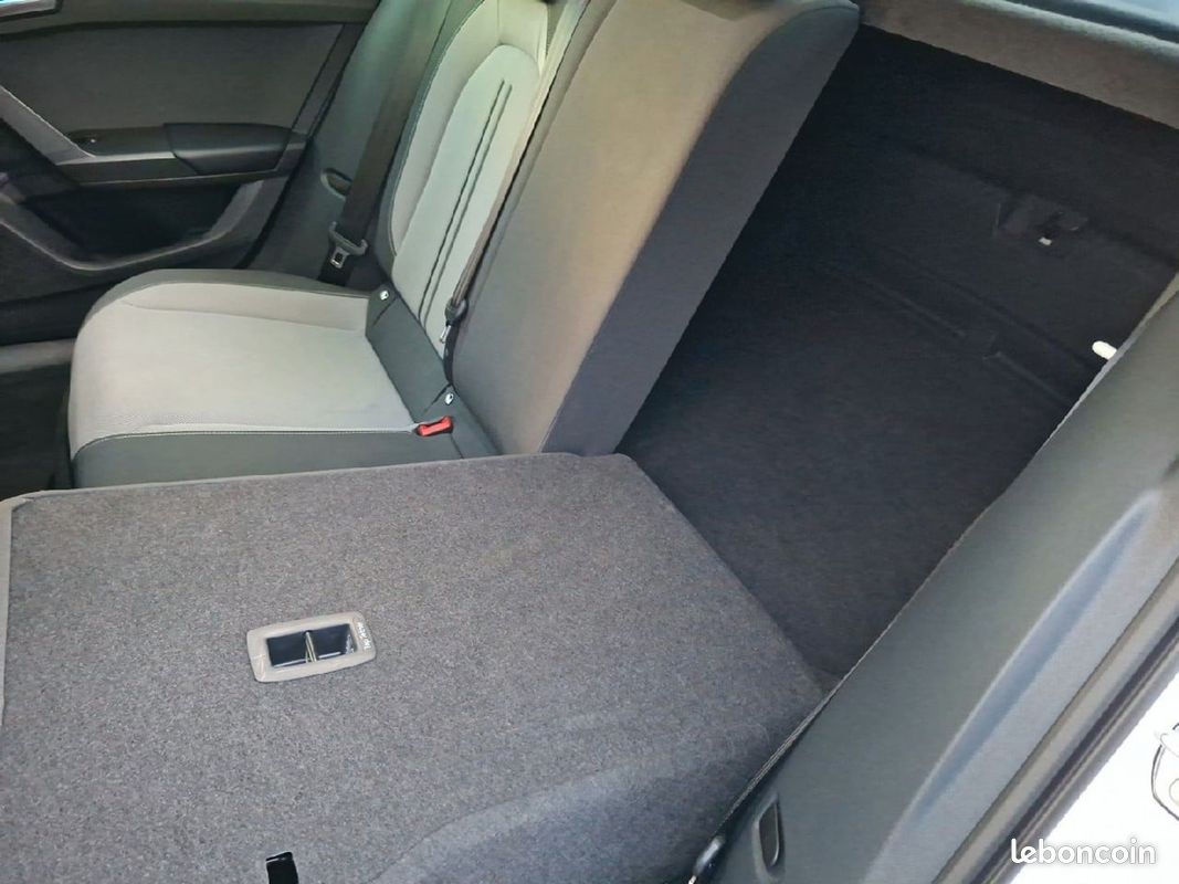 Seat LEON 2.0 TDI 115 BV6 STYLE XL Caméra (image 19)