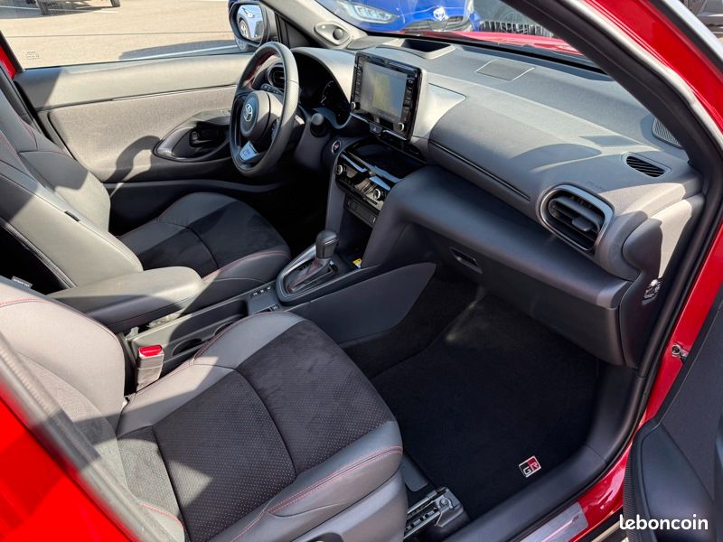Toyota Yaris Cross Hybride 1.5 HYBRID 116H GR SPORT AUTO Pack (image 14)