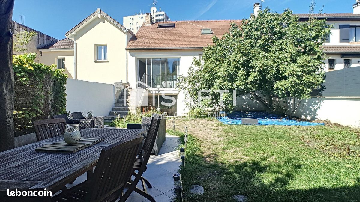 Maison 8 pièces 219 m² · à Alfortville · 219 m² · 550 000 €