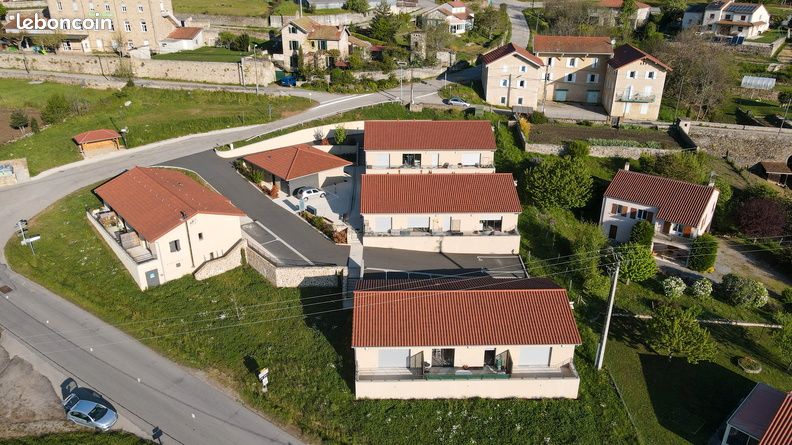 Maison 2 pièces 45 m² · à Vanosc · 45 m² · 518 €/mois
