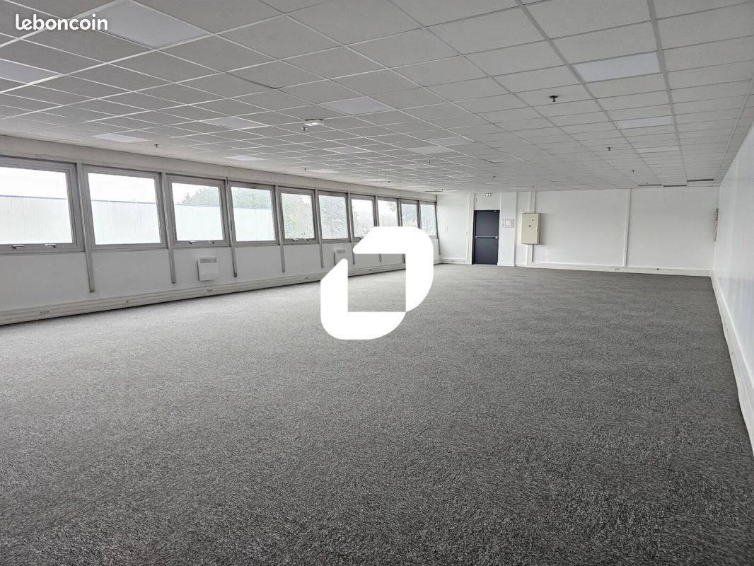 Local logistique 1 322 m² (image 2)