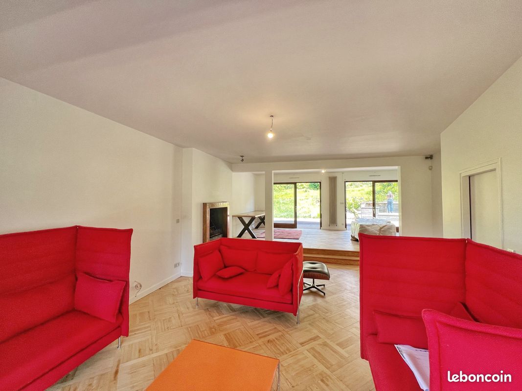 Maison 4 pièces 250 m² · à Dardilly · 250 m² · 699 000 €