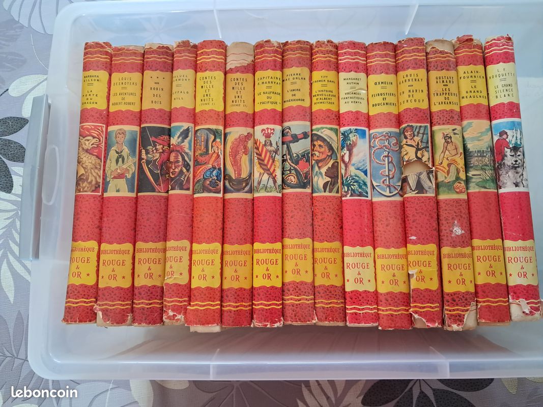 Lot 15 libres Bibliothèque rouge et or (image 1)