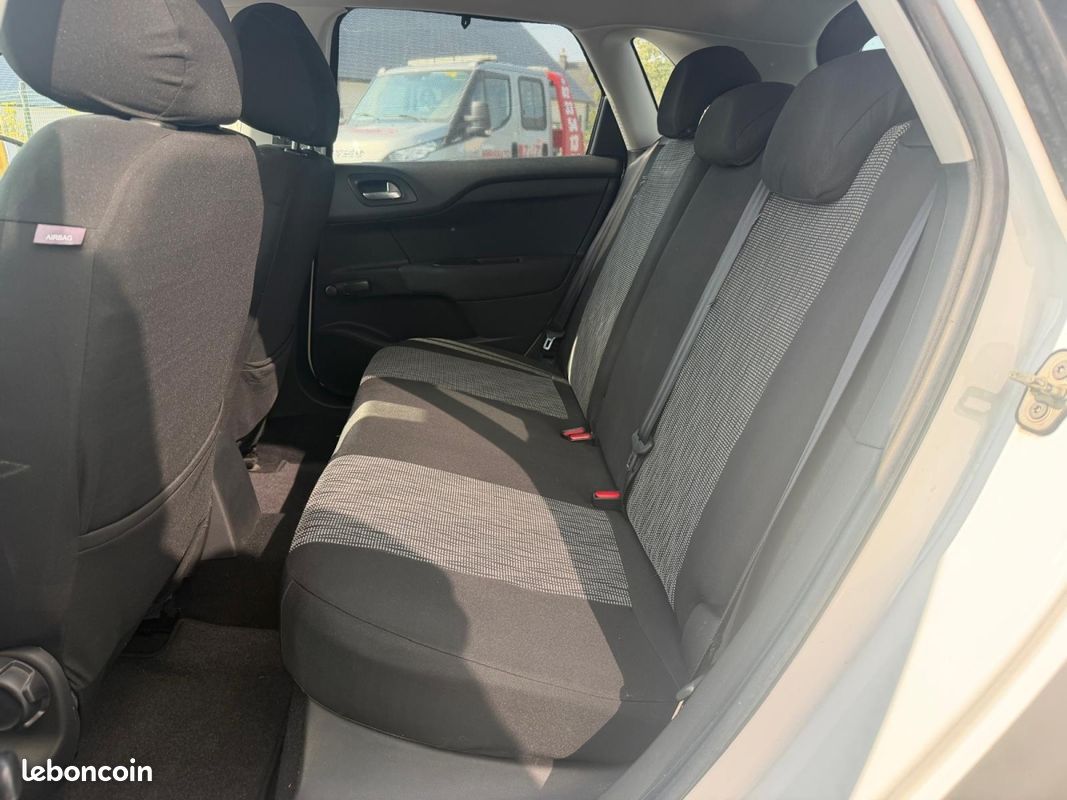 Citroën C4 (2) PureTech 110 BVM Live (PRET A PARTIR) (image 8)