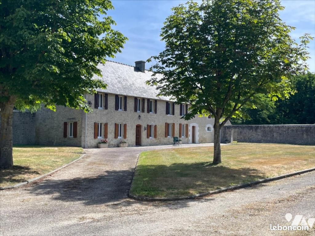 Maison 10 pièces 290 m² · à Maisons · 290 m² · 890 000 €