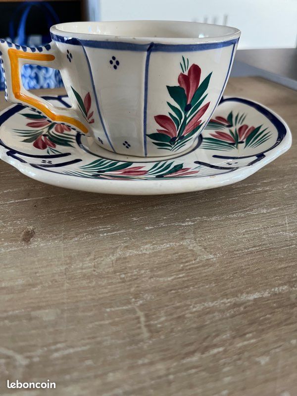 Vends tasse avec sous tasse Henriot Quimper (image 2)