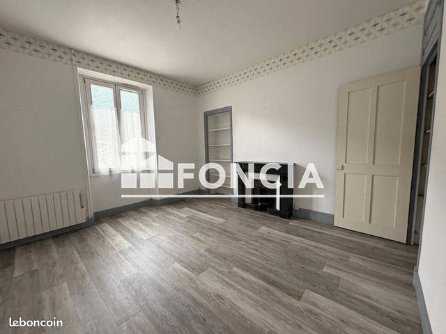 Appartement 4 pièces 98 m² · à Vizille · 98 m² · 855 €