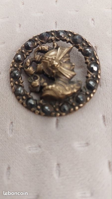 GRAND BOUTON ANCIEN thème médiéval. 35mm EUR 6,00 - PicClick FR