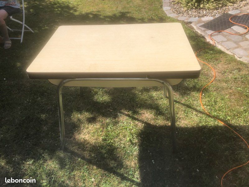 Table vintage formica années 70 (image 1)