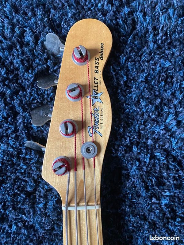 Fender Bullet Bass Deluxe B-34 1980 Red (image 1)