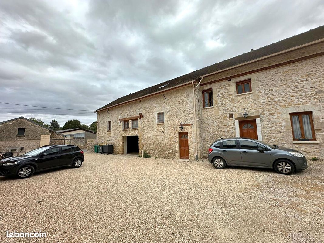 Appartement 4 pièces 87 m² · à Lattainville · 87 m² · 950 €/mois