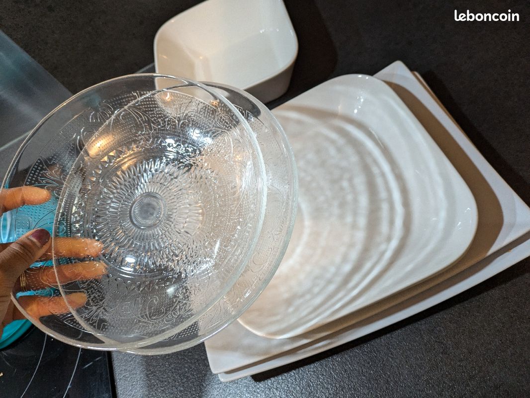 Lot 7 assiettes prix négociable (image 2)