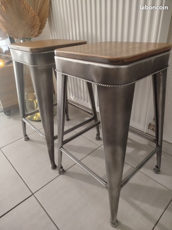 A vendre 2 tabourets (image 1)