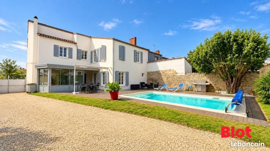 Maison 7 pièces 214 m² · à Aigrefeuille-d'Aunis · 214 m² · 550 000 €