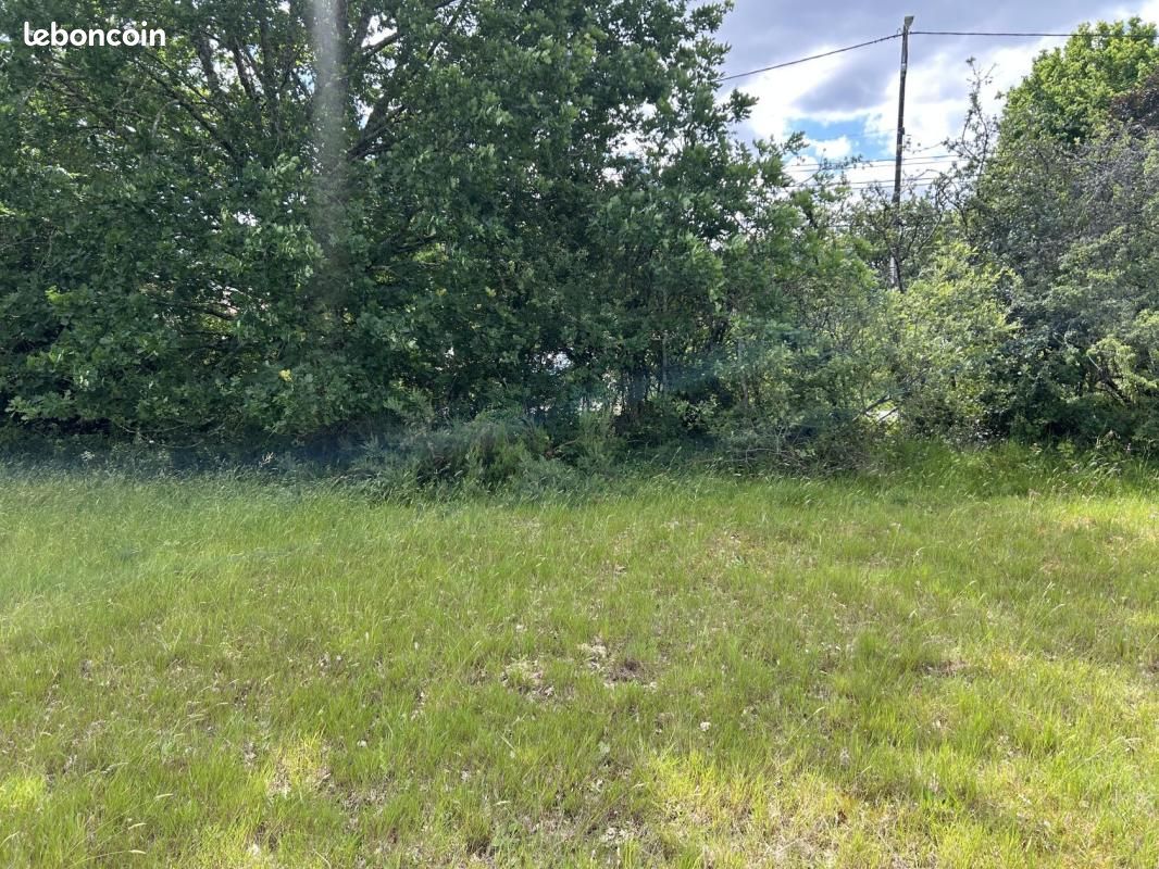 Terrain 738 m² Pompignac · 119 000 €