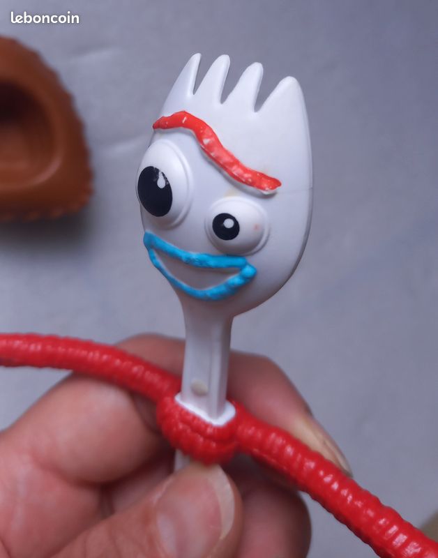 Figurines Toy Story 4: Woody sonore, Buzz l'Éclair sonore et Fourchette (image 19)