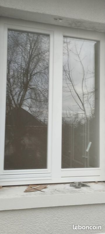 Fenêtre en bois blanc (image 3)