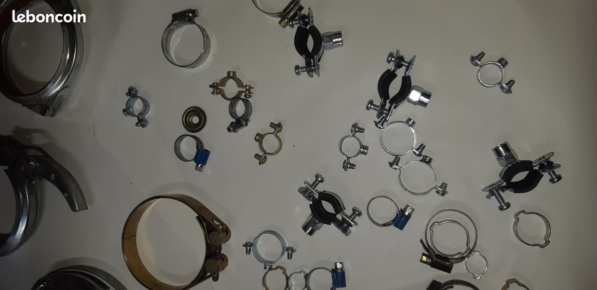 Lot de colliers différents (image 4)