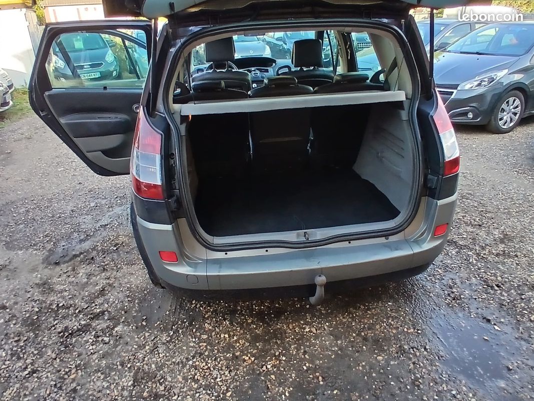 RENAULT SCENIC II 1.9 dCi 120 Confort Dynamique GARANTIE 6 MOIS (image 9)