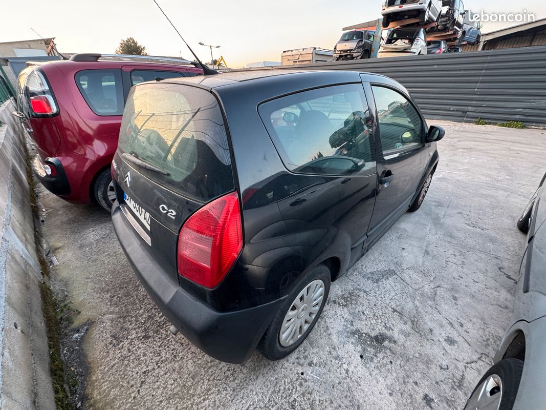 Pièces Citroen C2 1.4i 2004 (image 3)