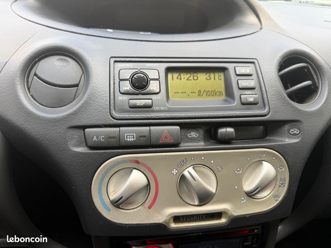 TOYOTA YARIS 85 VVT-i Linéa Luna/PAIEMENT 10X EN CB (image 5)