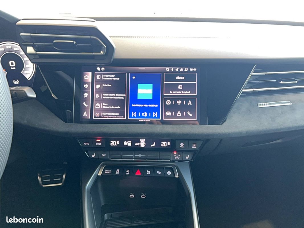 AUDI A3 Berline 35 TFSI Mild Hybrid 150 S tronic 7 S line (image 14)