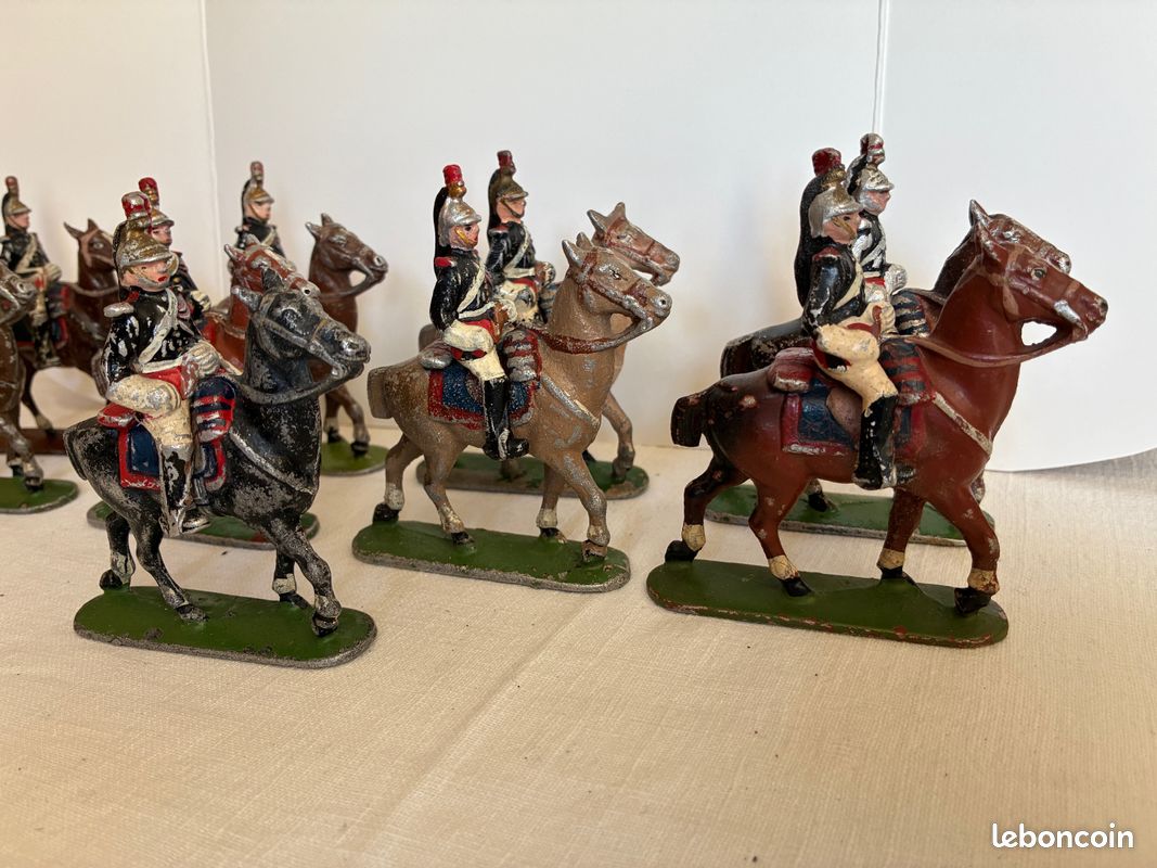 QUIRALU 2 GARDES REPUBLICAINS A CHEVAL QUIRALU 2 GARDES REPUBLICAINS A CHEVAL