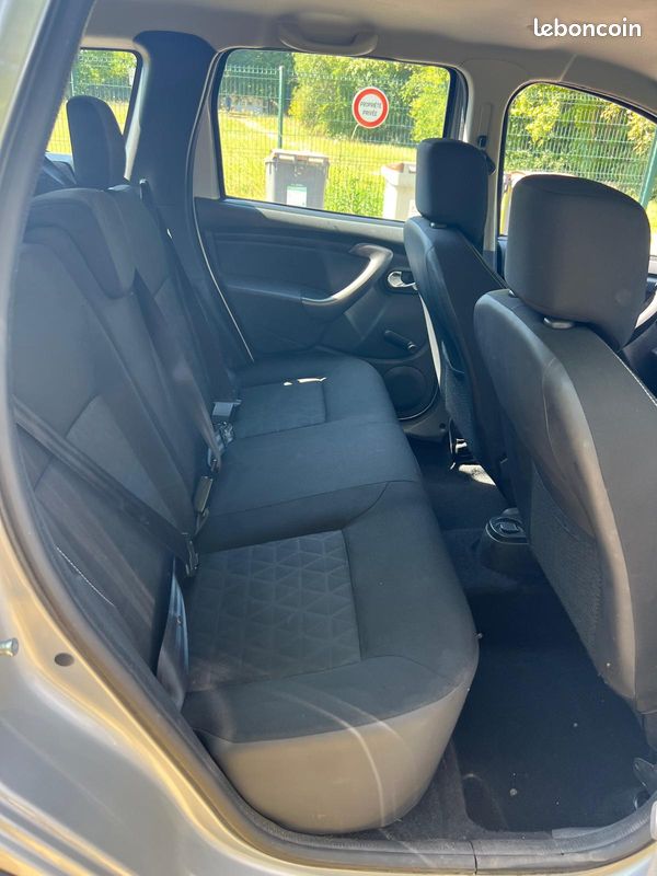 Dacia Duster 1.2 TCe Laureate 4x2 (image 8)