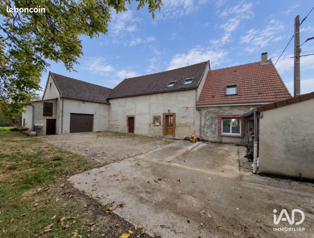Maison 5 pièces 137 m² · à Vert-Toulon · 137 m² · 249 800 €