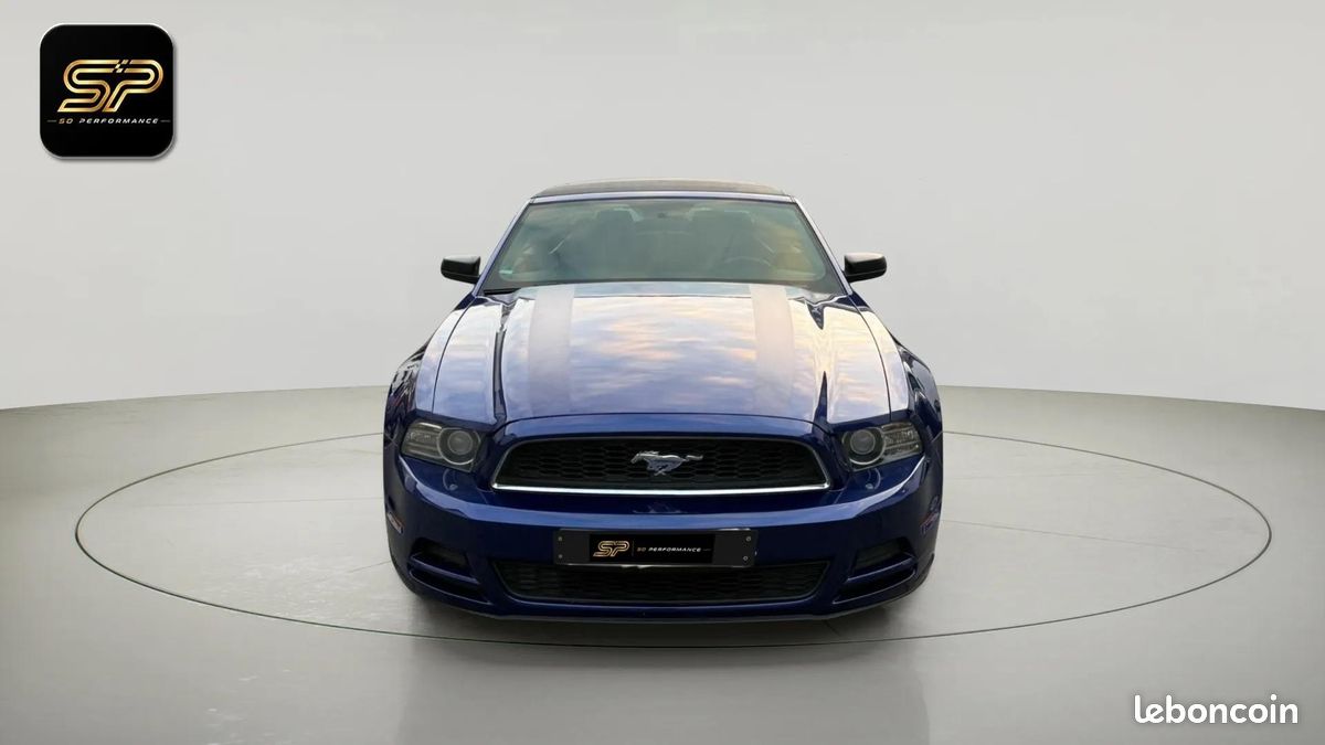 FORD Mustang Cabriolet 3.7 V6 * Boîte Automatique * Xénon * Caméra * GPS * Jantes Noires * Bleu Métallisé (image 2)