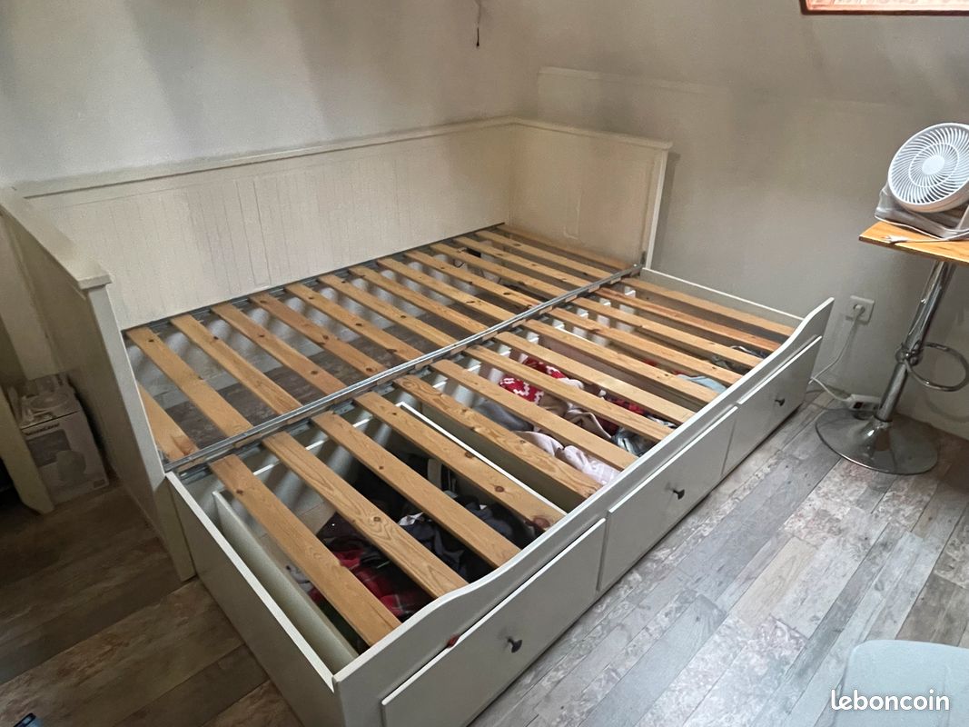 Un lit (image 1)