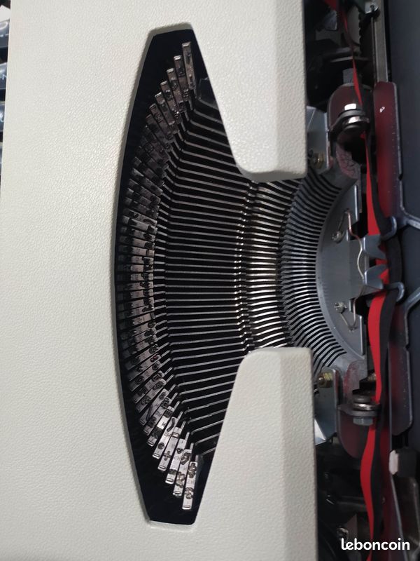 Machine à écrire (image 2)
