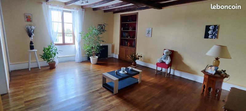 Maison de village 7 pièces 236 m² - Terres-de-Haute-Charente 16270 La Péruse (image principale 8)