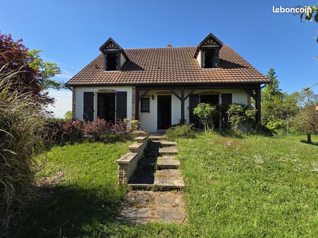 Maison 5 pièces 105 m² · à Chemilly · 105 m² · 110 000 €