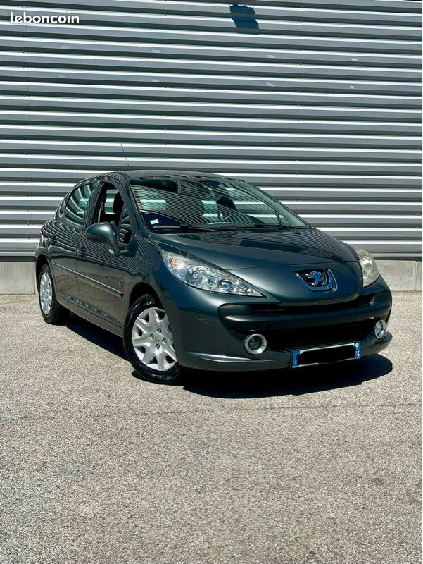 PEUGEOT 207 5 portes 1.4 VTi 16V 95 cv Urban Move (image 2)