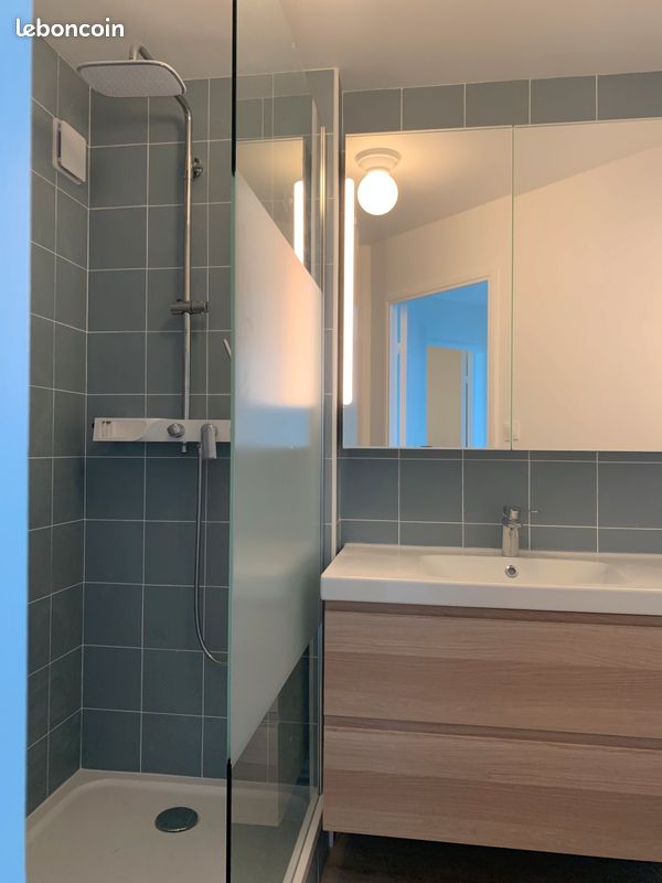 Jolie chambre meublée (image 5)