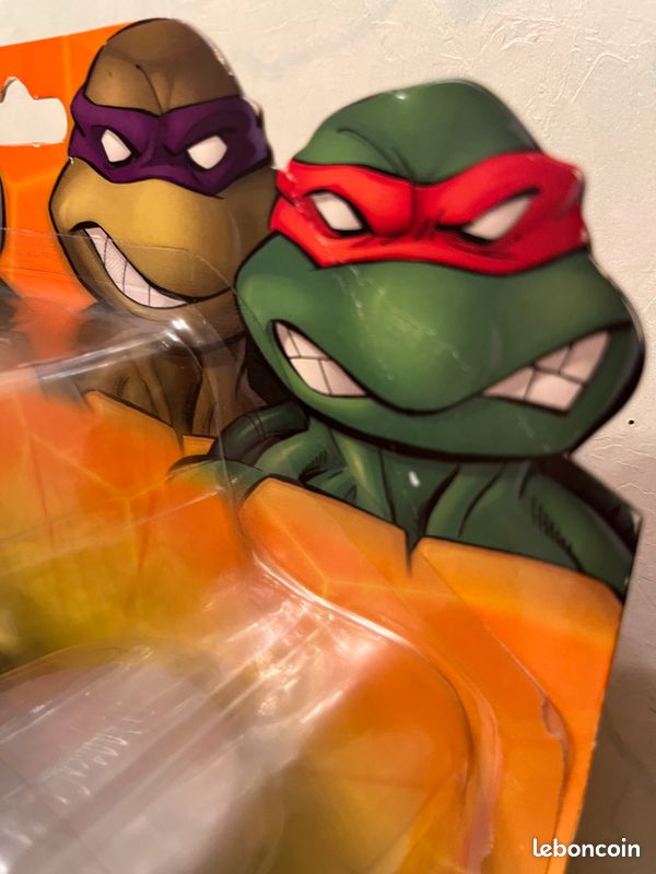 TORTUES NINJA FIGRINE ARTICULEE 12 CM LEONARDO - La Grande Récré